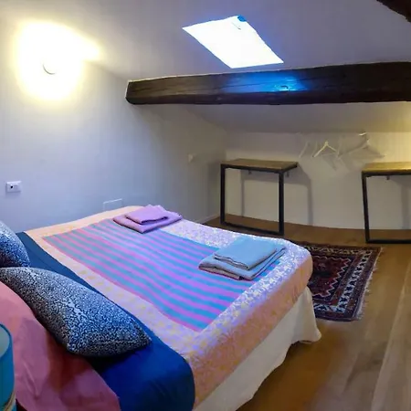 Cozy Laura Place Apartment *